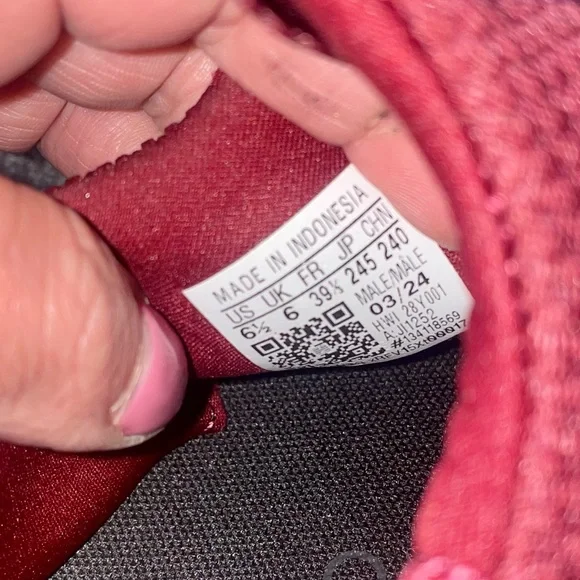 Adidas Lite Racer Adapt 7.0 in size 6.5 (women’s 7.5-8) in Maroon/Burgundy - Picture 5 of 5